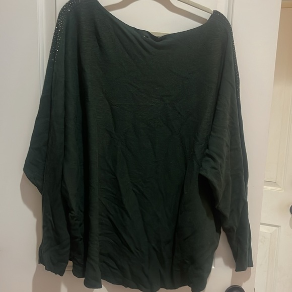 Green sweater with rhinestones - Picture 4 of 4